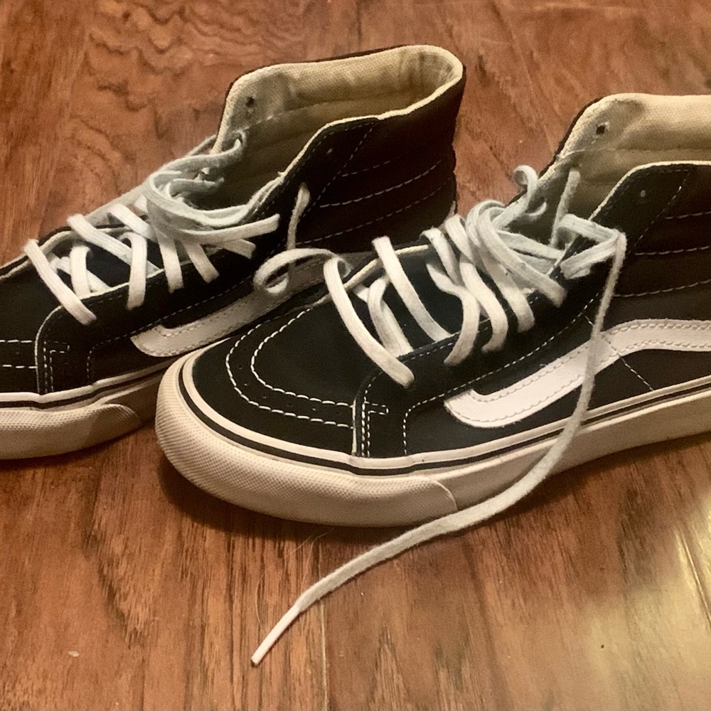 Vans - Picture 2 of 7